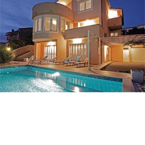 Holiday home Novi Vinodolski Kralja Zvonimira