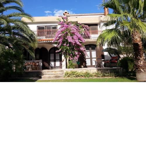 Holiday Home Okrug Gornji 17580