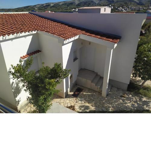 Holiday Home Pag (Two separate apartments)