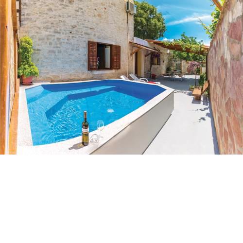 Holiday home Peroj Cr