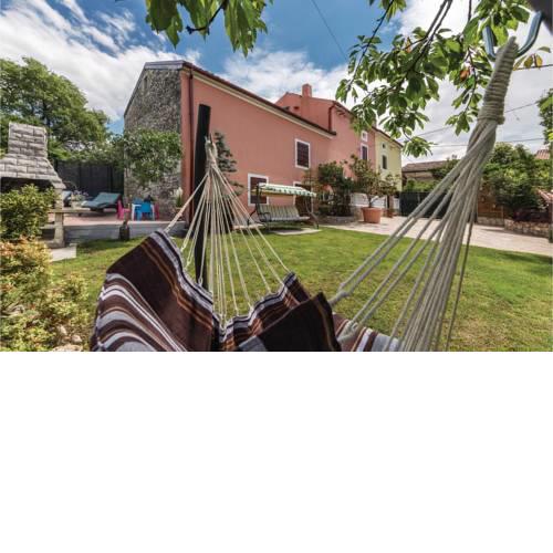 Holiday home Pinezici I