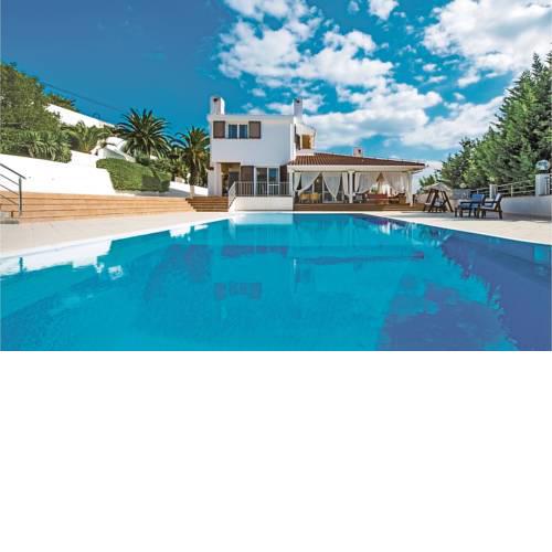 Holiday home Podvrsje 47 with Outdoor Swimmingpool