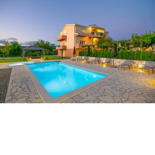 Holiday home PRUNUS with private pool