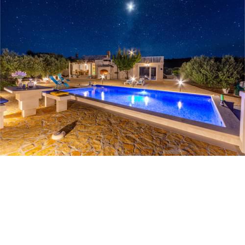 Holiday home Pucisca 16