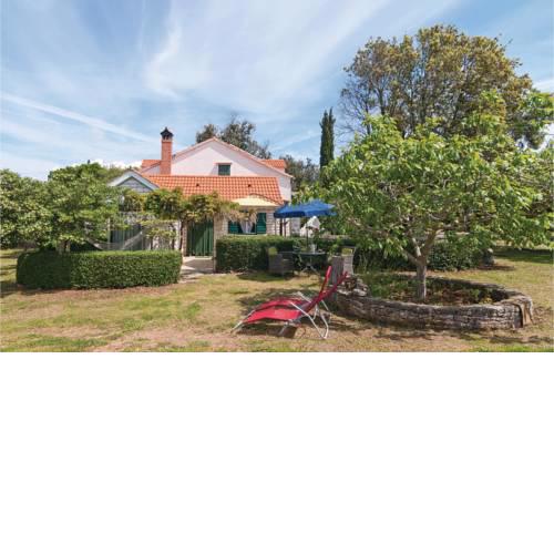 Holiday Home Pucisca with Fireplace I