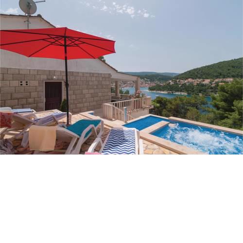 Holiday Home Pucisca with Hot Tub I