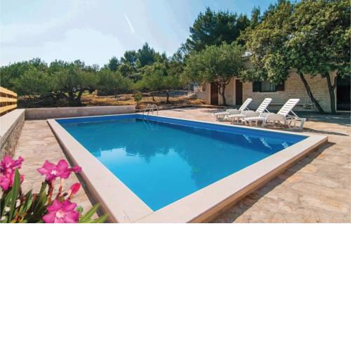 Holiday home Pucisce 18