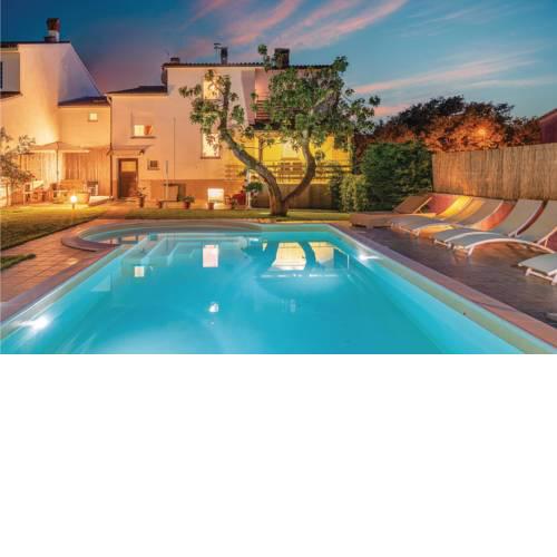 Holiday home Pula 23 with Outdoor Swimmingpool