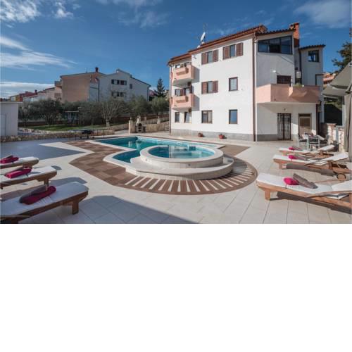 Holiday home Pula De Francescijeva