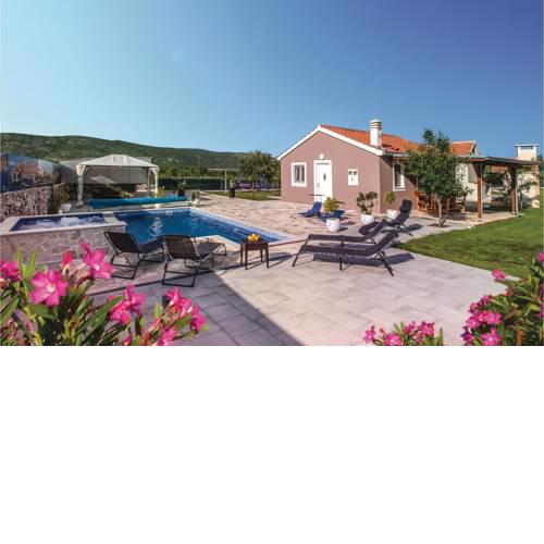 Holiday home Radosic 40 with Outdoor Swimmingpool