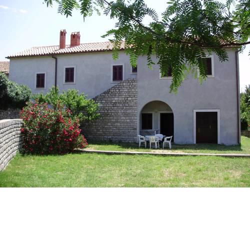 Holiday home Rina