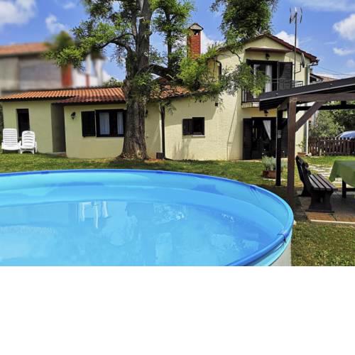 Holiday Home Sara (PRC136)