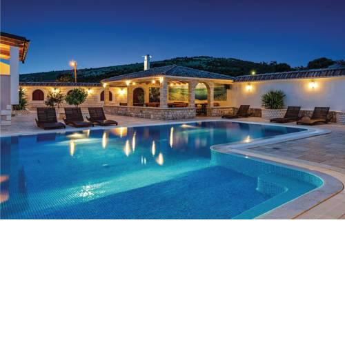 Holiday home Seget Gornji 38