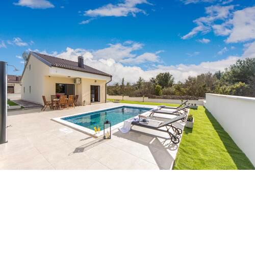 Holiday home Shaulatwins II