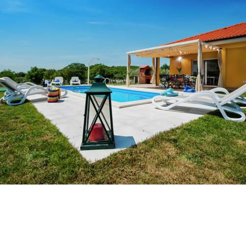 A Grand Villa with Private Pool in Rovinj