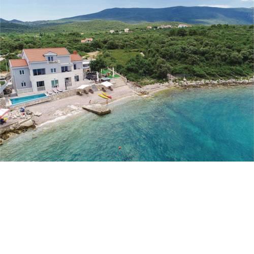 Holiday home Sreser 32