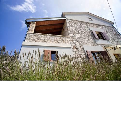 Holiday Home Stancija Becic