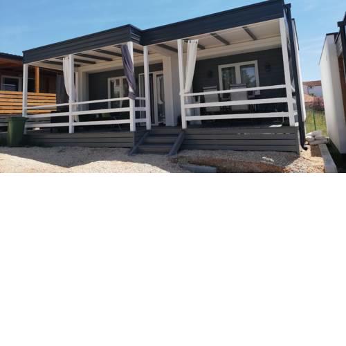 Holiday Home Sunny Deck
