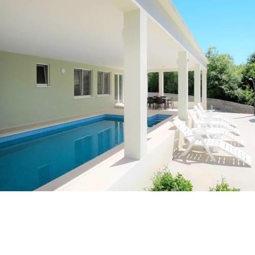 Holiday Home Sutivanac Villa Roko (ROJ423)