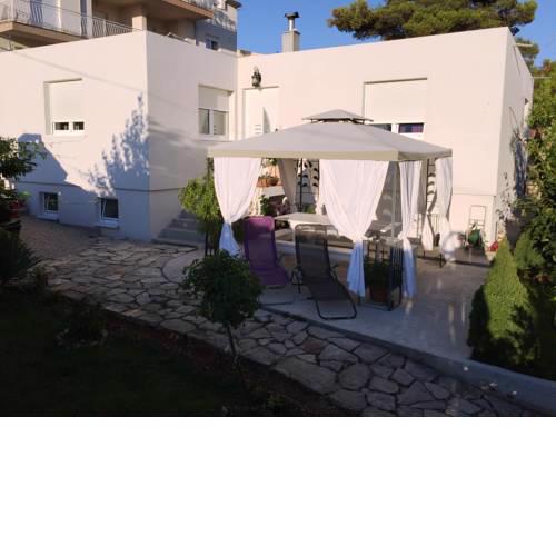 Holiday Home Tome
