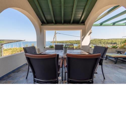 Holiday Home Veli Rat (3556)