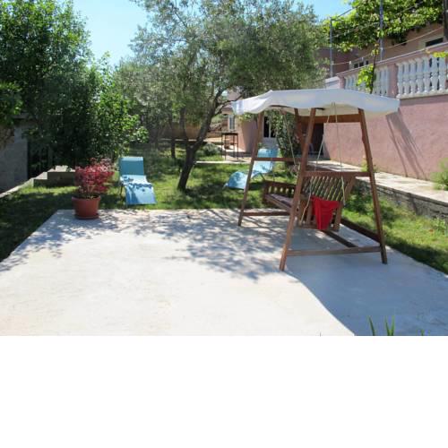 Holiday Home Vesna (UGL200)