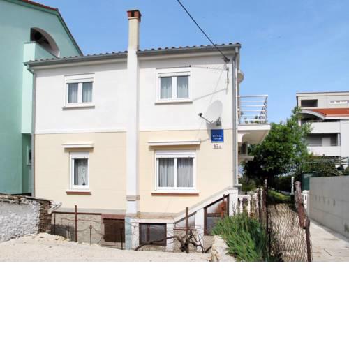 Holiday Home Vesna (ZAD105)