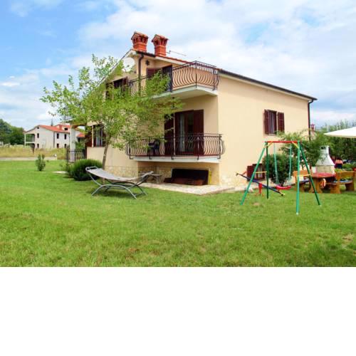 Holiday Home Villa Emanuela (IPC100)