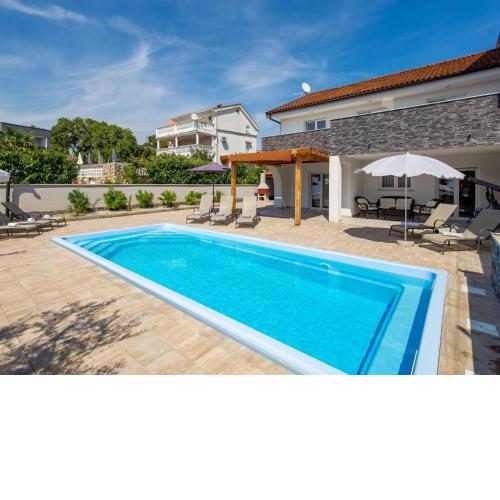 Holiday Home Villa Mira - KRK147