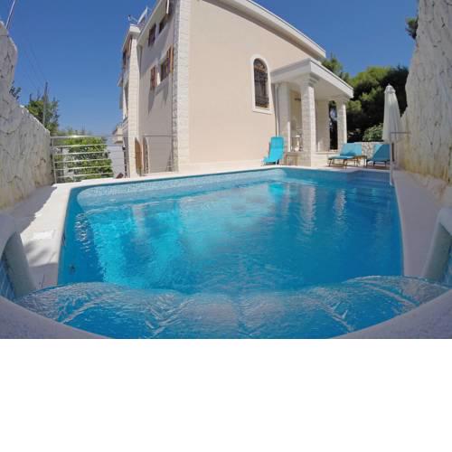 Holiday Home Villa Mustra