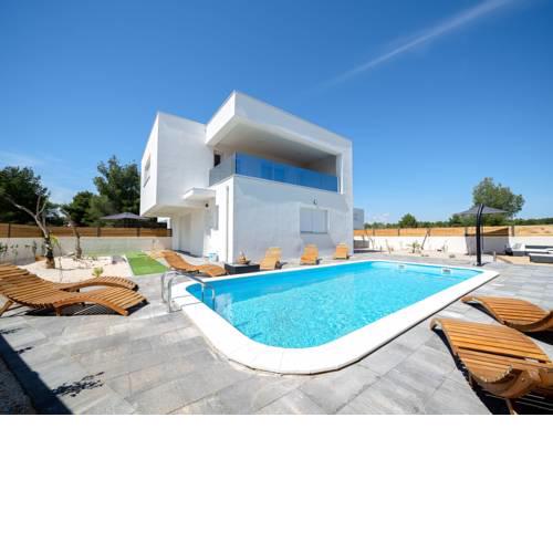 Holiday Home Villa Nika