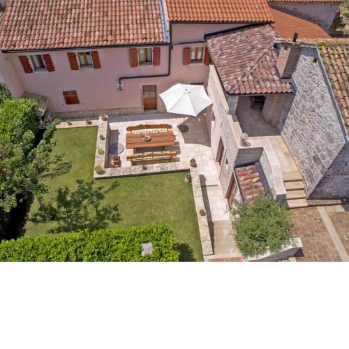 Holiday Home Villa Paula (KST300)