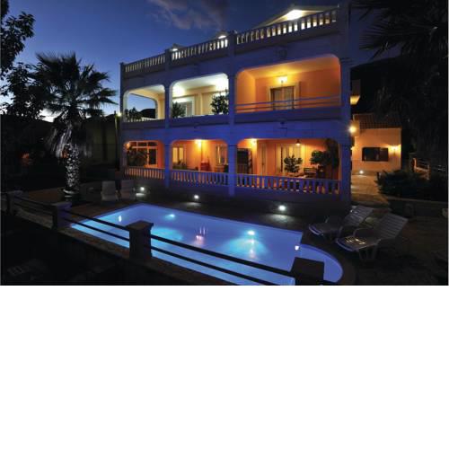 Holiday home Vlaska III