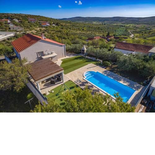 Holiday home with pool Santa Maria