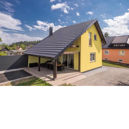 Holiday Home with Sauna, Hot Tub & Pitch