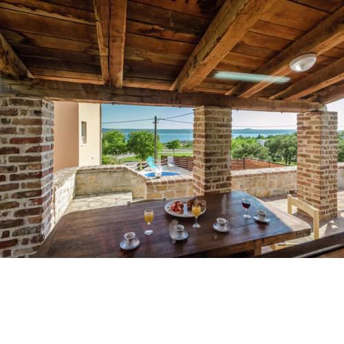 Splendid Holiday Home in Jasenice with Swimming Pool