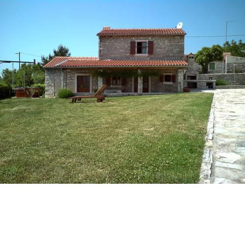 Holiday Homes in Korenici/Istrien 11520