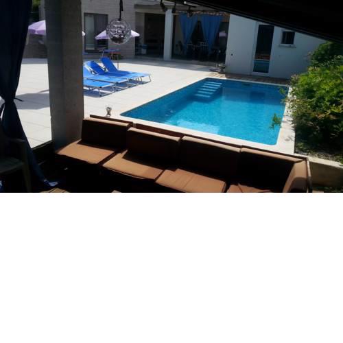 Holiday Homes Mare