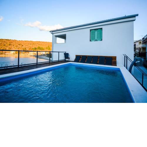 Holiday house in Meka Draga 36082