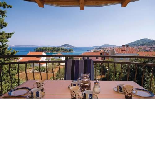 Holiday House Klarin with Sea View near Zadar