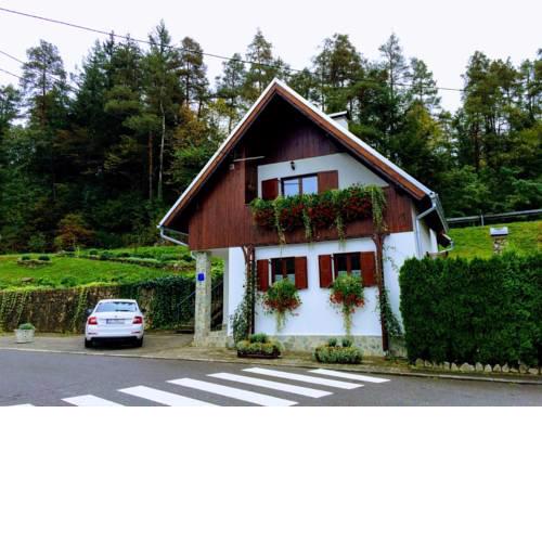 Holiday House Kod Ajke