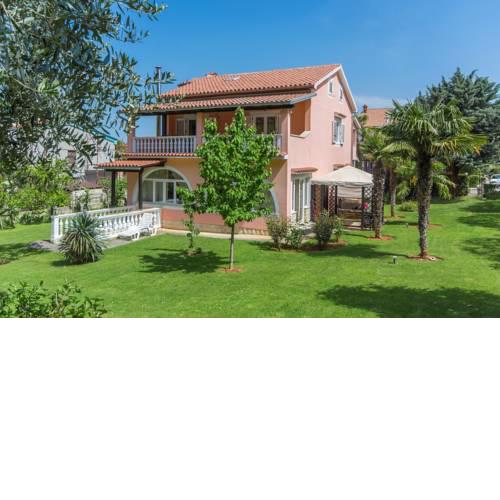 Holiday House Little Paradise