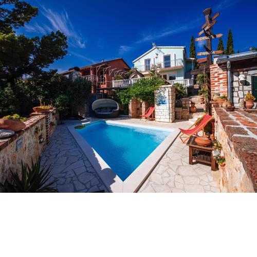 Seaside Holiday house Maslenica Dalmatia in Croatia