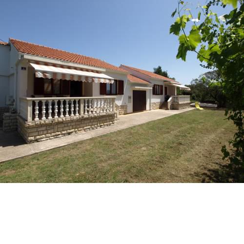 Holiday House Metikoš