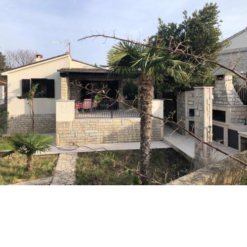 Holiday House Mia