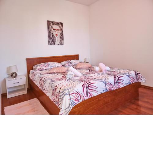 Holiday House Mima