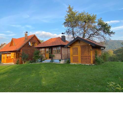 Holiday House Pečišće