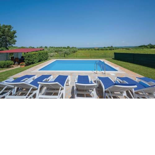 Holiday House Verica with pool