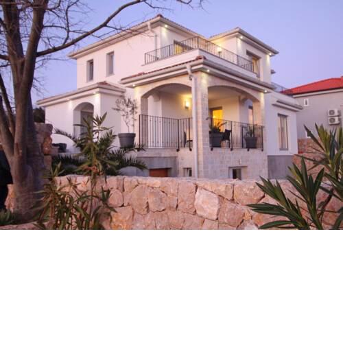 Holiday house VIKTORIJA