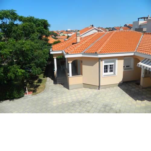 Holiday house with a parking space Zadar - 13883